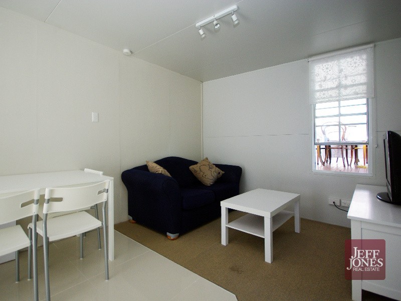 8 Tudor Street, Mount Gravatt East QLD 4122