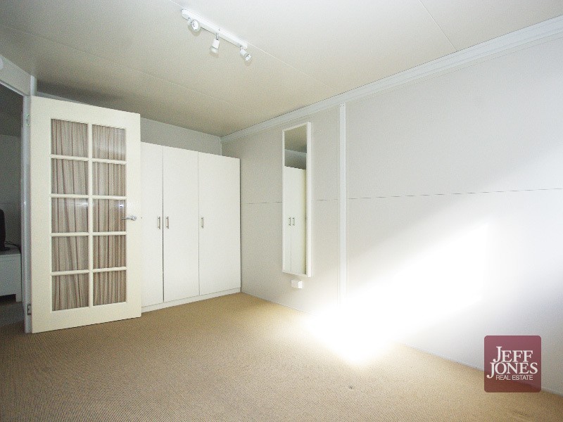 8 Tudor Street, Mount Gravatt East QLD 4122