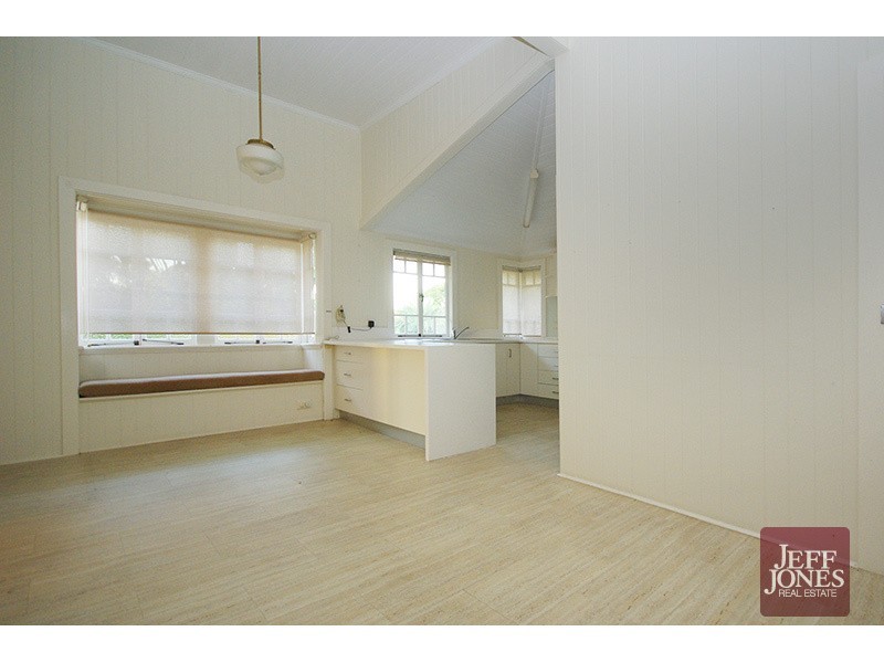 32 Dale Street, Coorparoo QLD 4151