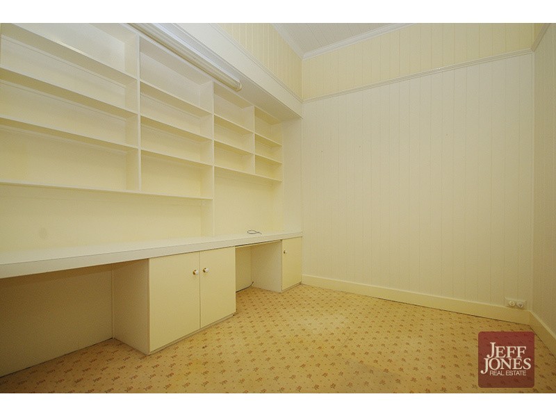 32 Dale Street, Coorparoo QLD 4151