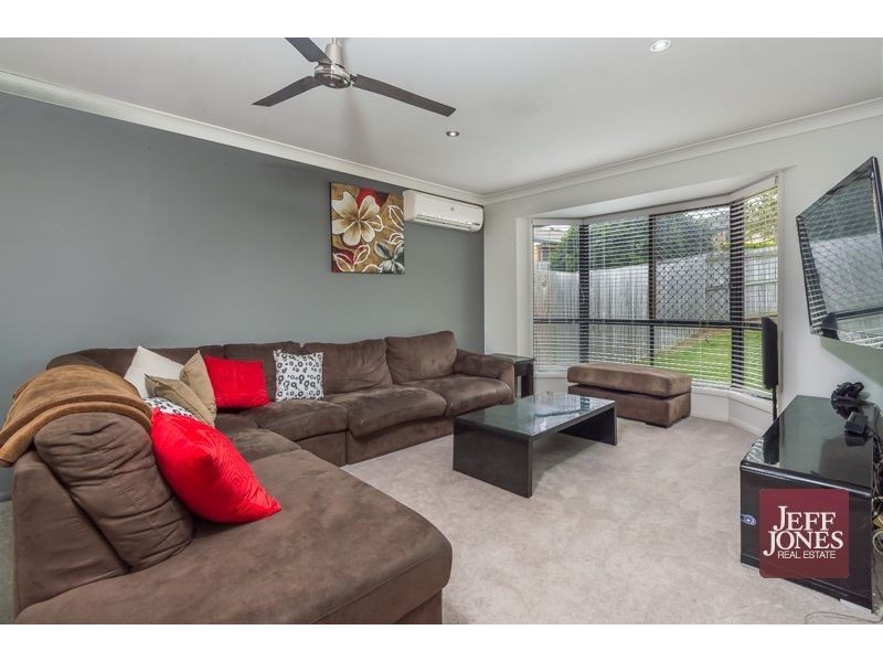 2 Meike Crescent, Tanah Merah QLD 4128
