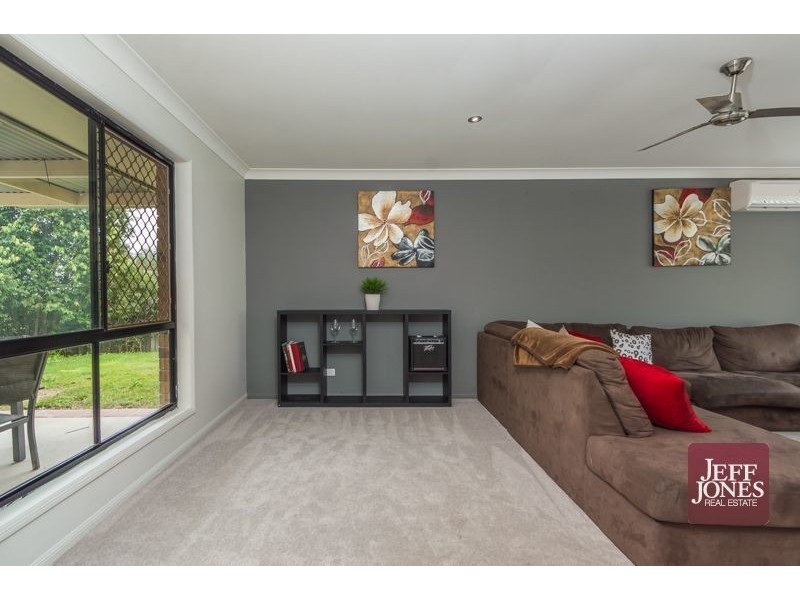 2 Meike Crescent, Tanah Merah QLD 4128