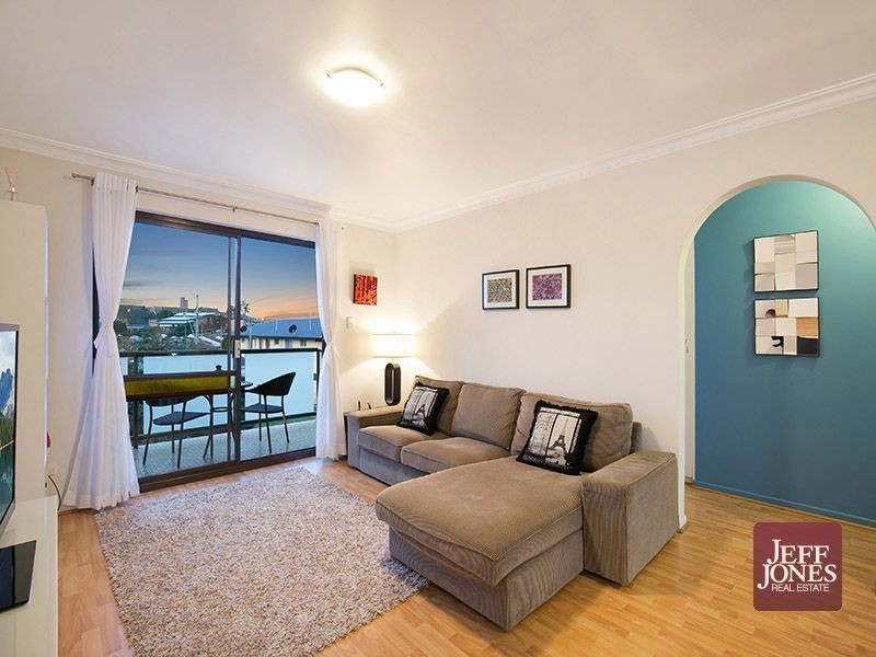 6/10 Knowsley Street, Greenslopes QLD 4120