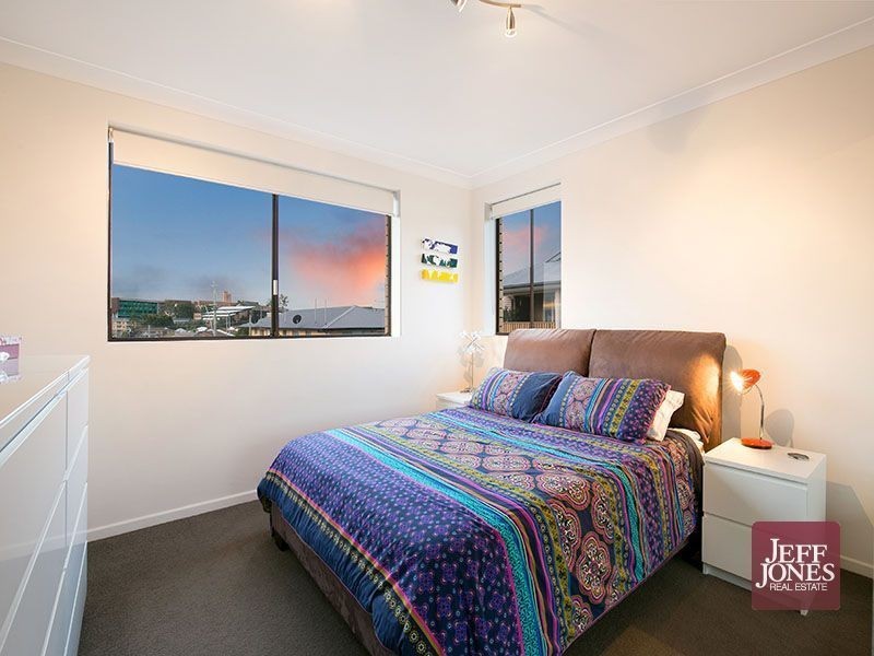 6/10 Knowsley Street, Greenslopes QLD 4120