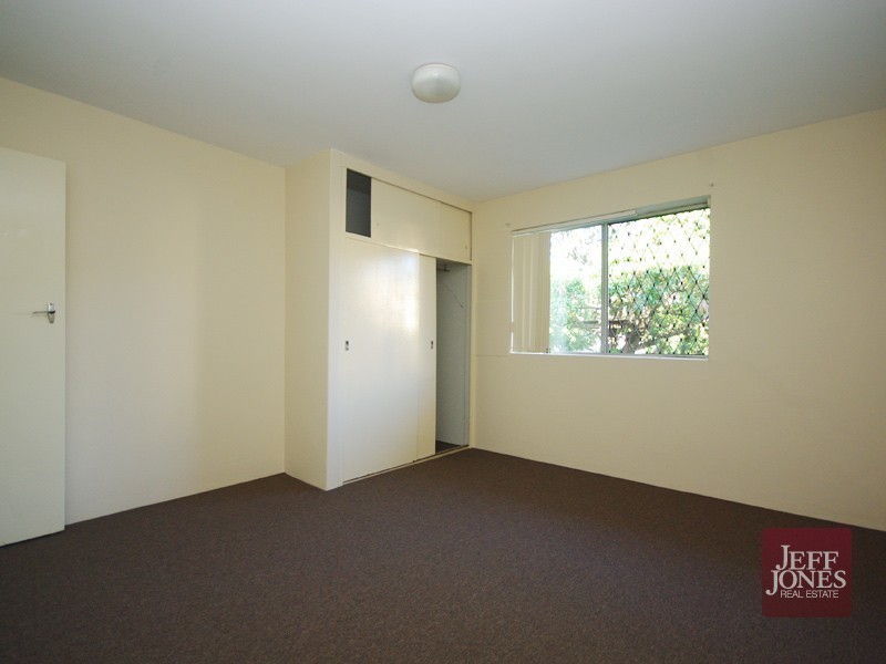 2/186 Juliette Street, Greenslopes QLD 4120