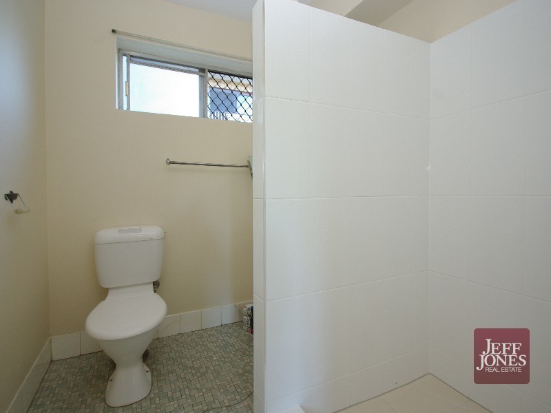 2/186 Juliette Street, Greenslopes QLD 4120