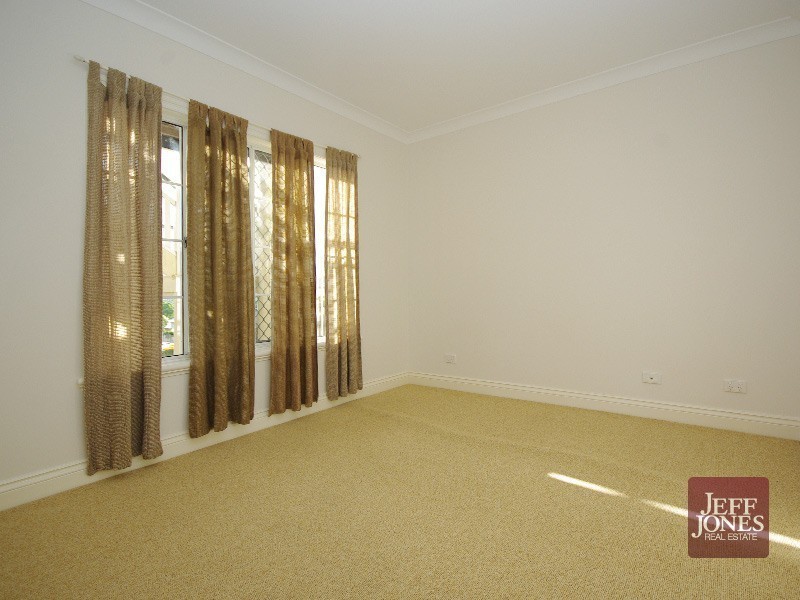36B Brae Street, Coorparoo QLD 4151