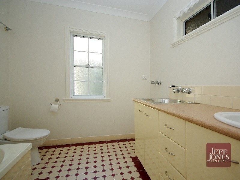 36B Brae Street, Coorparoo QLD 4151