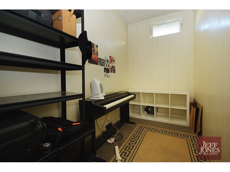 28 Didsbury Street, East Brisbane QLD 4169