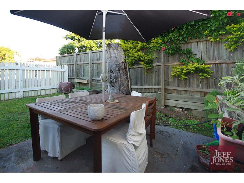 28 Didsbury Street, East Brisbane QLD 4169