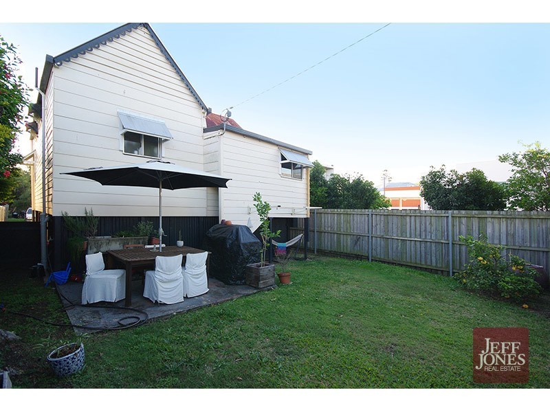 28 Didsbury Street, East Brisbane QLD 4169
