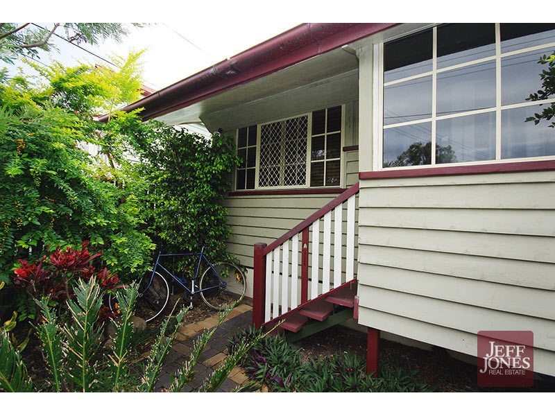 16 Sword Street, Woolloongabba QLD 4102