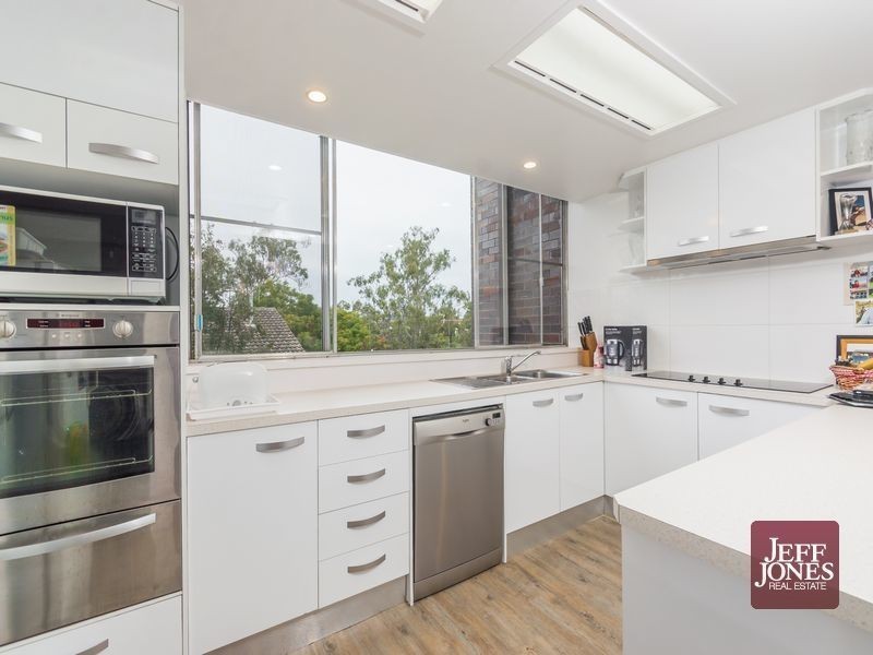2/18 Holmes Street, Toowong QLD 4066