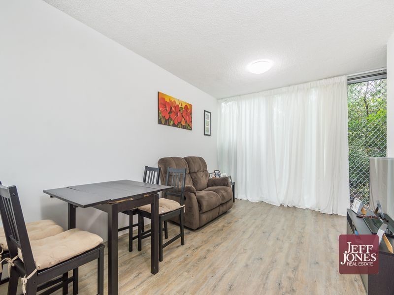 2/18 Holmes Street, Toowong QLD 4066