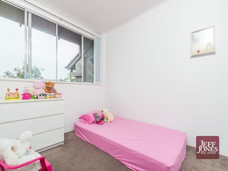 2/18 Holmes Street, Toowong QLD 4066