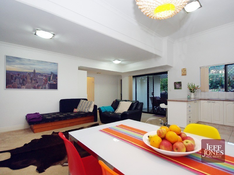 1/110 Pashen Street, Morningside QLD 4170