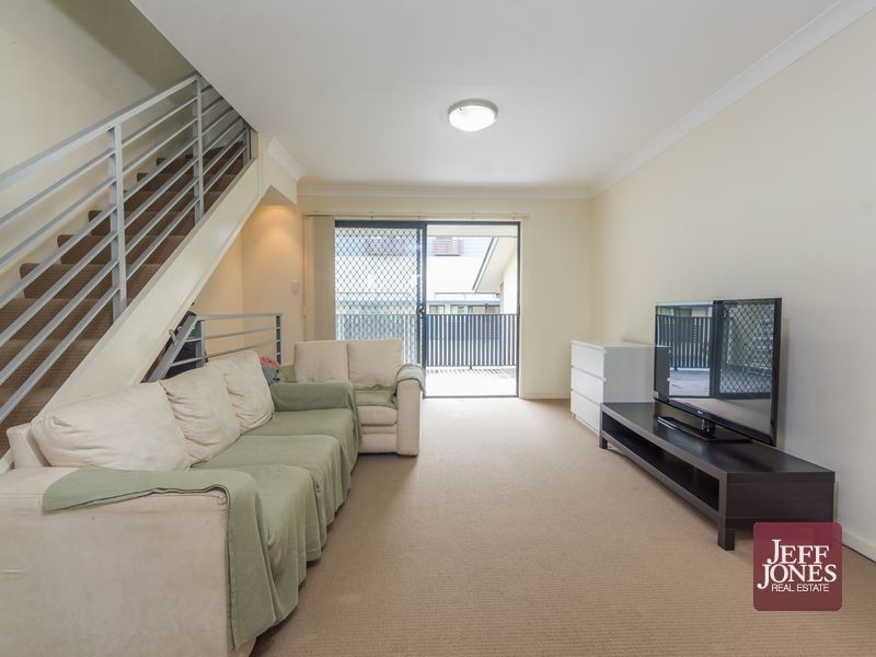 8/96 Marquis Street, Greenslopes QLD 4120