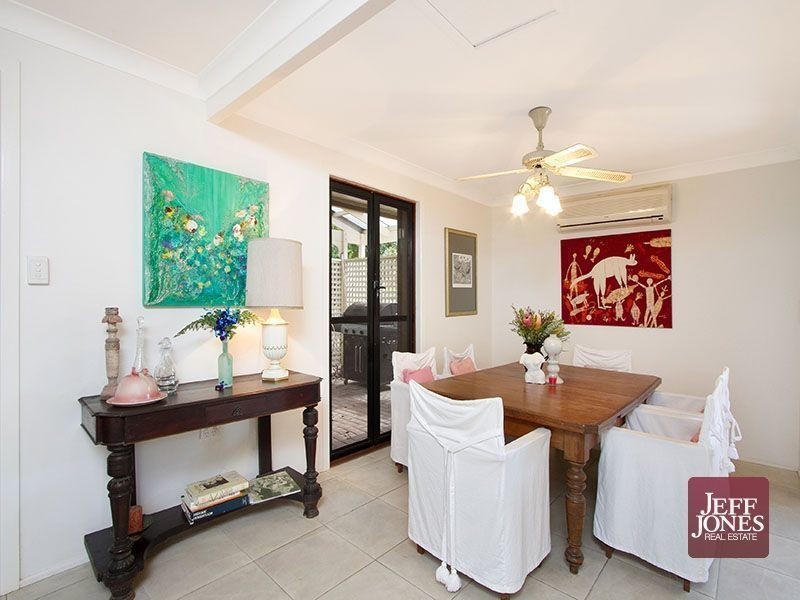 17 Glyn Street, Coorparoo QLD 4151