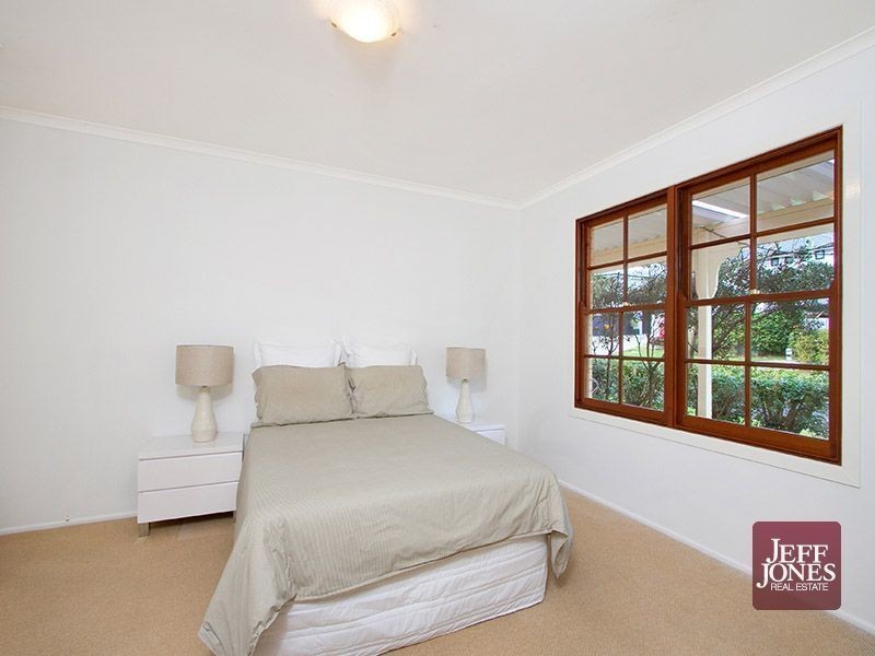 17 Glyn Street, Coorparoo QLD 4151