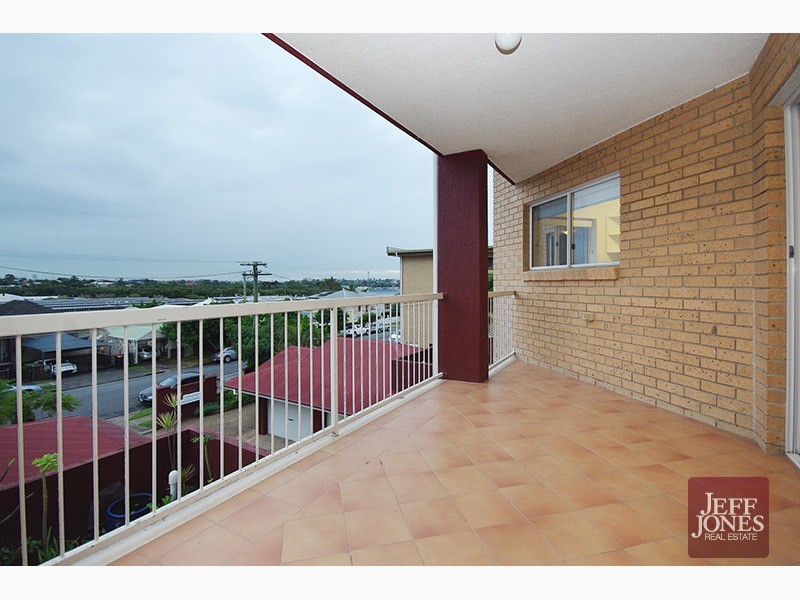 3/37 Ninth Avenue, Coorparoo QLD 4151