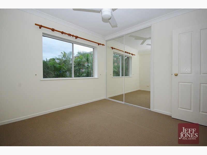 3/37 Ninth Avenue, Coorparoo QLD 4151