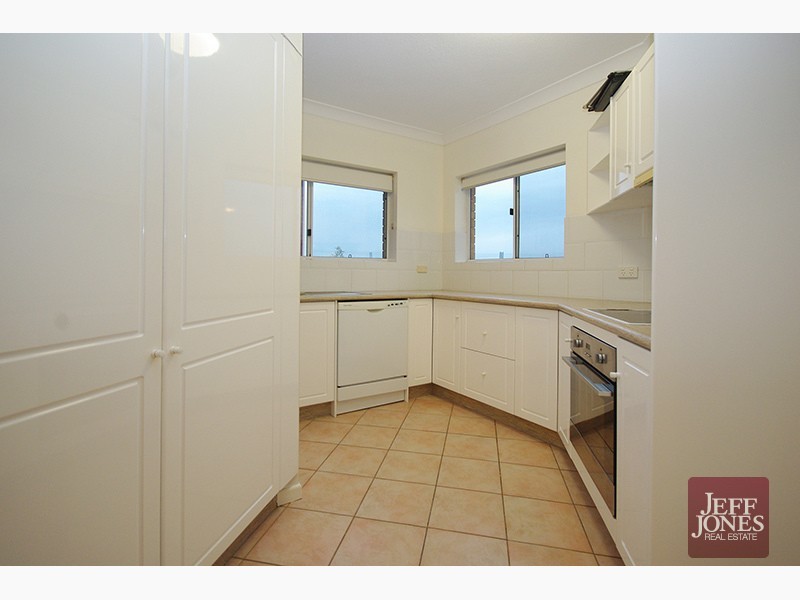 3/37 Ninth Avenue, Coorparoo QLD 4151