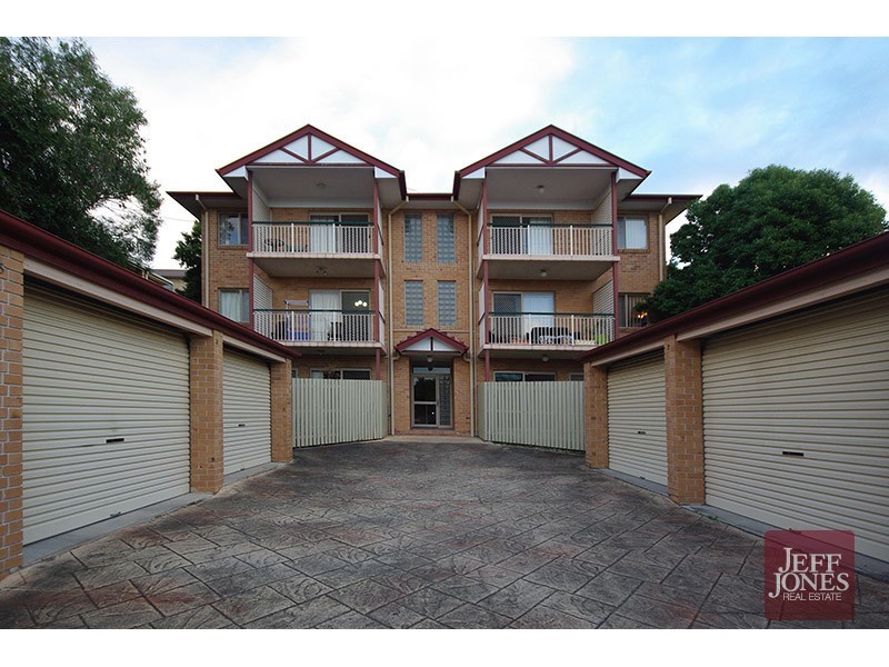 2/59 Wellington Street, Coorparoo QLD 4151
