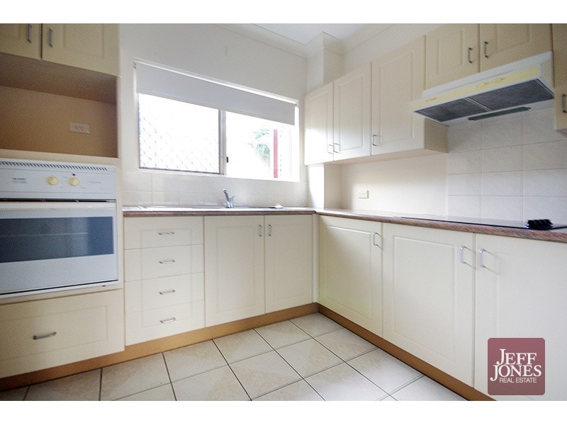 2/59 Wellington Street, Coorparoo QLD 4151