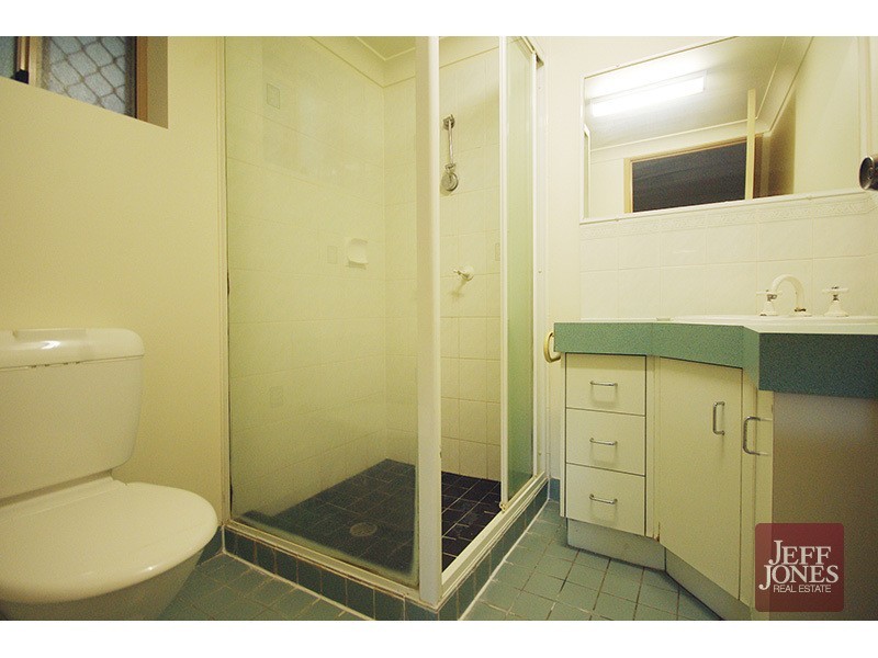 2/59 Wellington Street, Coorparoo QLD 4151