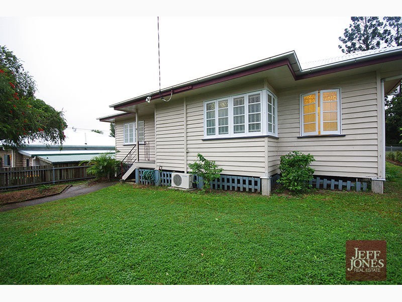 43 Stimpson Street, Fairfield QLD 4103