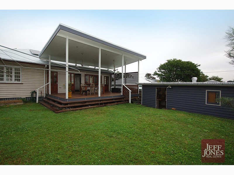 43 Stimpson Street, Fairfield QLD 4103