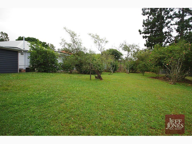 43 Stimpson Street, Fairfield QLD 4103