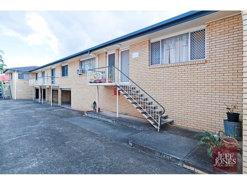 2/121 Old Cleveland Road, Greenslopes QLD 4120