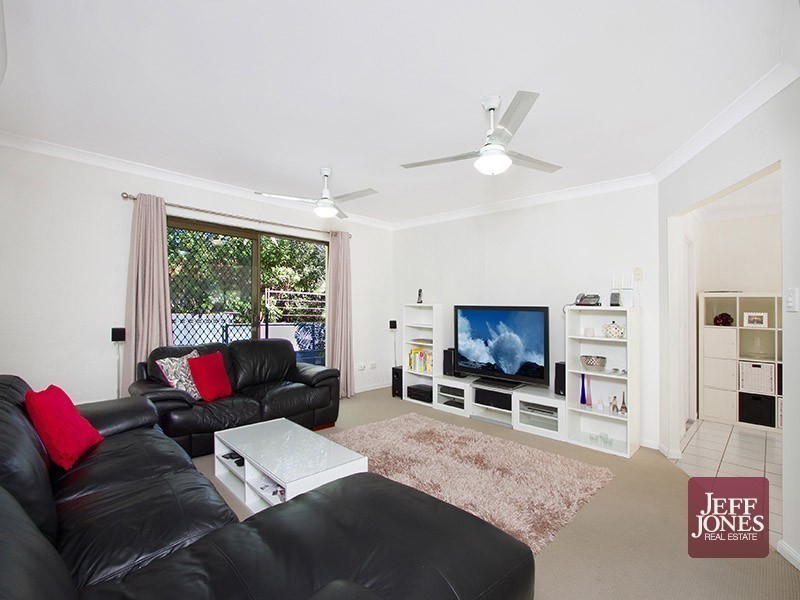 4/54 Douglas Street, Greenslopes QLD 4120