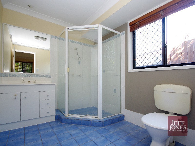 12 Ridgeview Street, Carindale QLD 4152