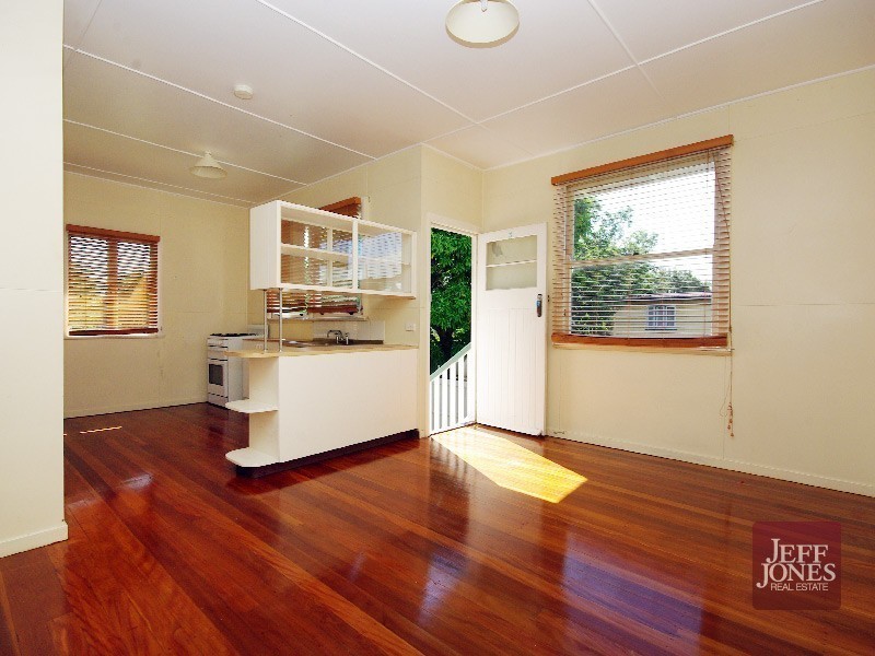 3/18 Lilly Street, Greenslopes QLD 4120