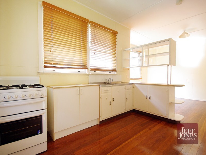 3/18 Lilly Street, Greenslopes QLD 4120