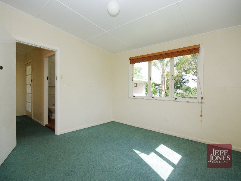 3/18 Lilly Street, Greenslopes QLD 4120