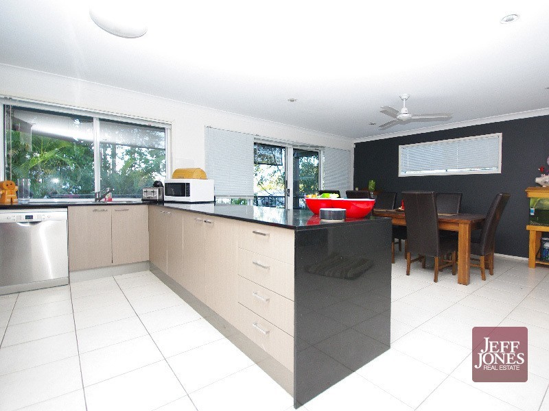 100 Seeana Drive, Mount Cotton QLD 4165