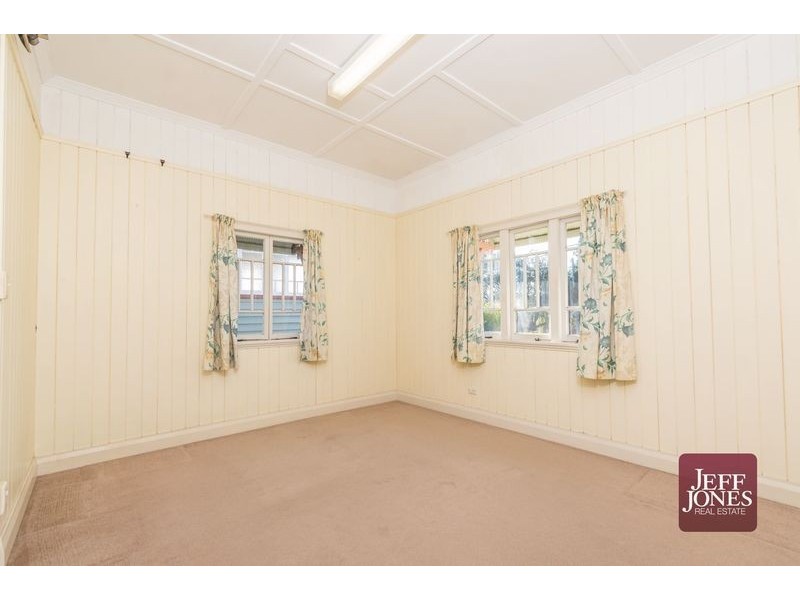 37 Jubilee Street, Greenslopes QLD 4120