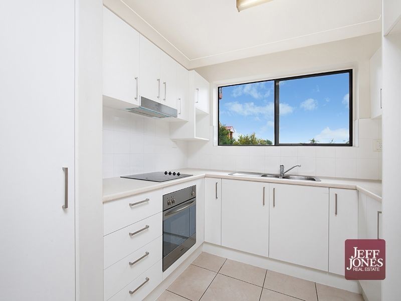1/23 Earl Street, Greenslopes QLD 4120