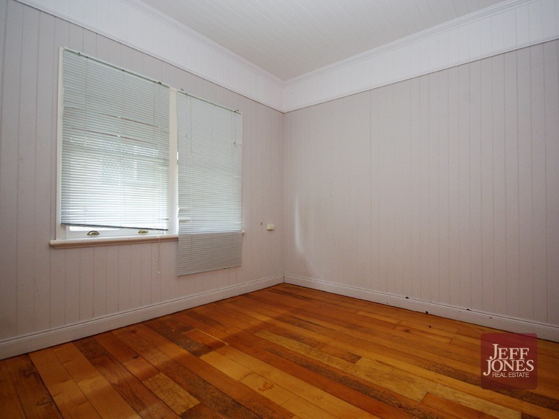 77 Cleveland Street, Greenslopes QLD 4120