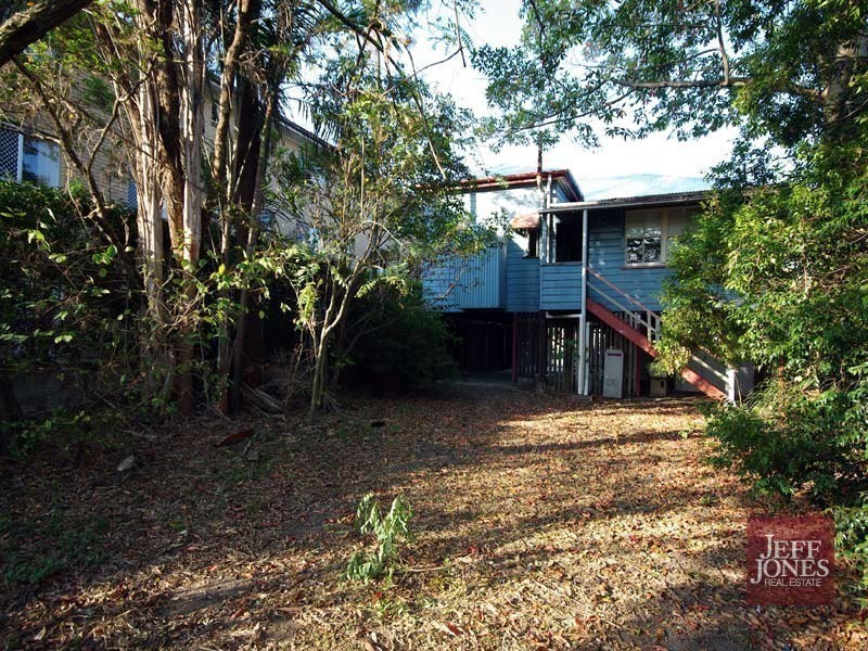 77 Cleveland Street, Greenslopes QLD 4120