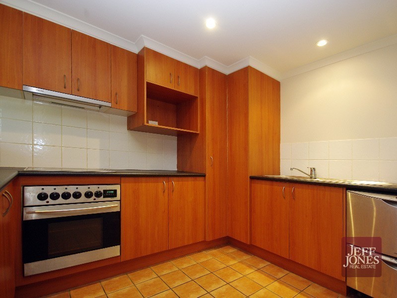 6/20 Norman Crescent, Norman Park QLD 4170
