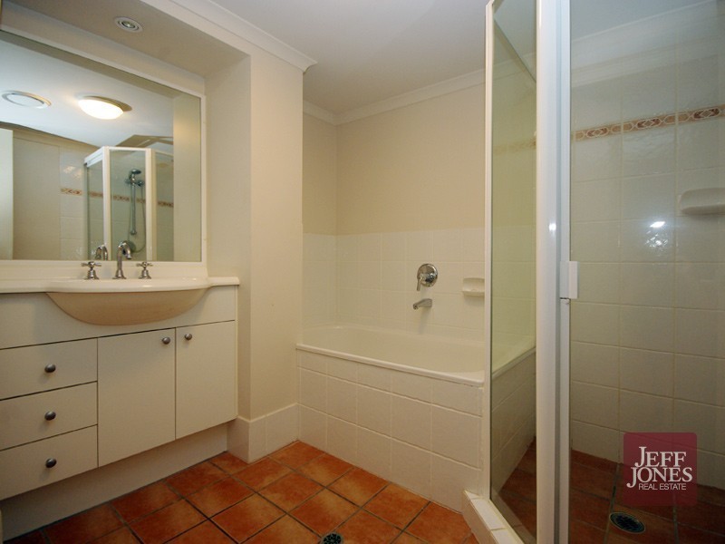 6/20 Norman Crescent, Norman Park QLD 4170