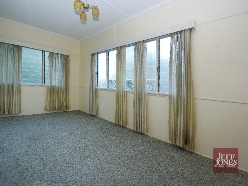 98 Earl Street, Greenslopes QLD 4120