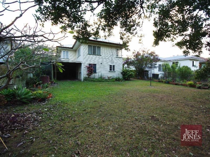 98 Earl Street, Greenslopes QLD 4120