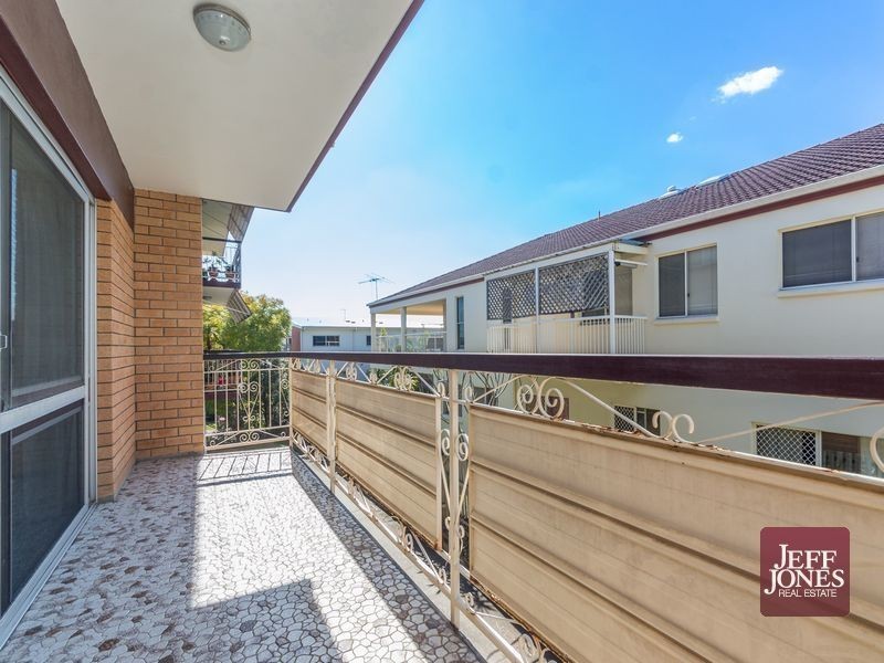 2/42 Chatsworth Road, Greenslopes QLD 4120