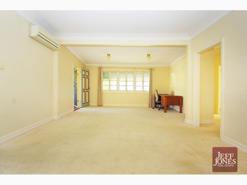 20 St Leonards Street, Coorparoo QLD 4151