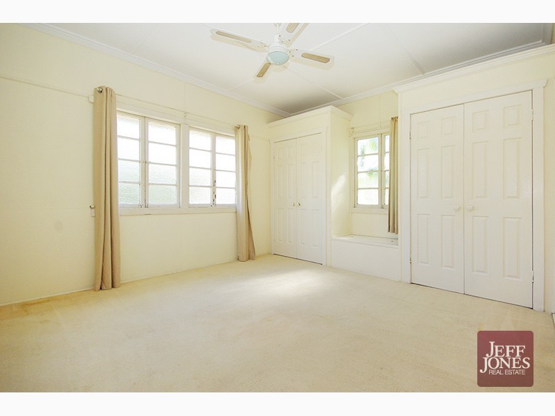 20 St Leonards Street, Coorparoo QLD 4151